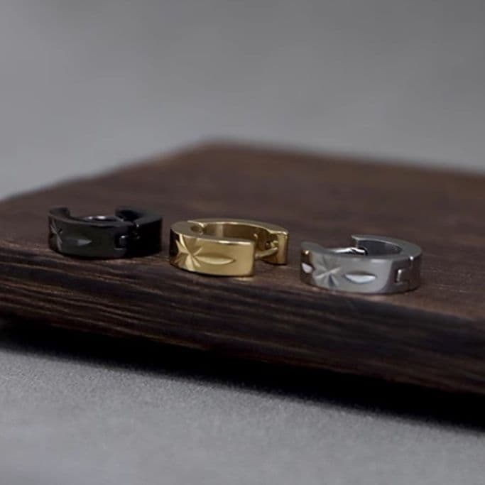 ペア アクセサリー ピアス 星光輝くフープピアス