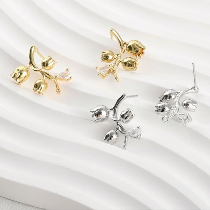 ペア アクセサリー ピアス 小枝に咲く花